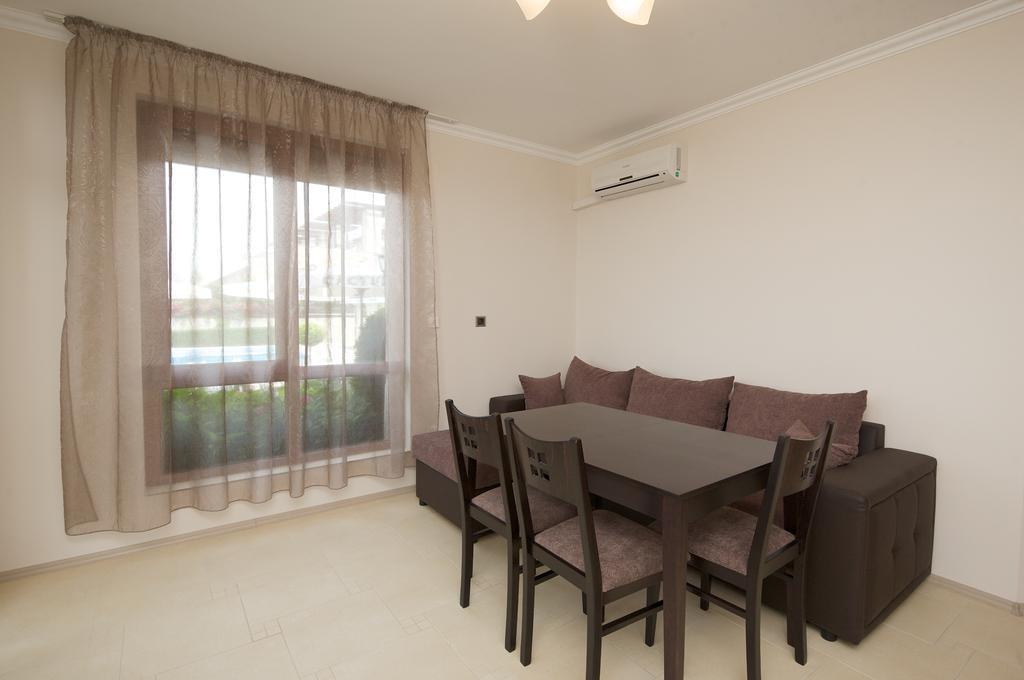 Mars Apartments In Tryavna Beach Complex Sveti Vlas Pokoj fotografie