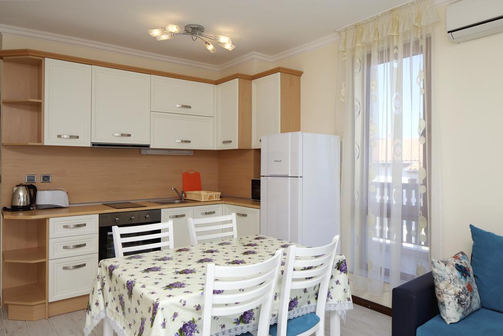 Mars Apartments In Tryavna Beach Complex Sveti Vlas Exteriér fotografie